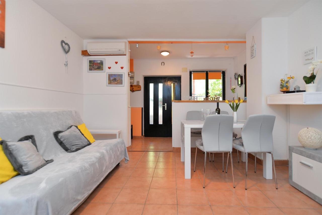Apartment Dulijana 2042 Póla Kültér fotó