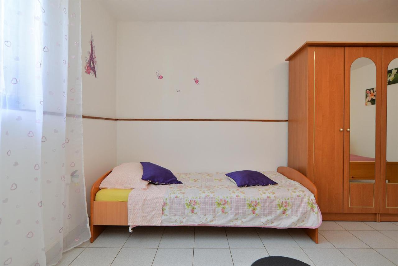 Apartment Dulijana 2042 Póla Kültér fotó